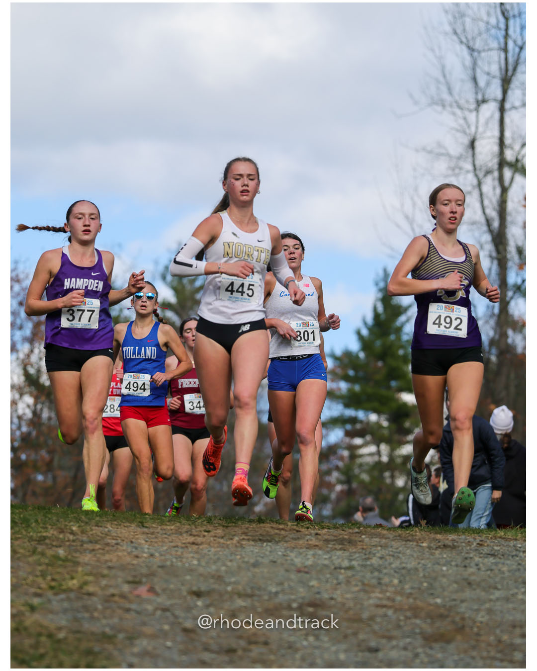 Lucy Stowe, North Kingstown High School, P29, 20:09.22 - New England Cross Country State Championship - Thetford Vt - November 8, 2025 File: ./dir-1-Girls-Championship/251108-2025-New England-Cross-Country-Championships-Thetford-VT-59-296A1356.jpg Lucy Stowe, North Kingstown High School, P29, 20:09.22 - New England Cross Country State Championship - Thetford Vt - November 8, 2025 – 20…